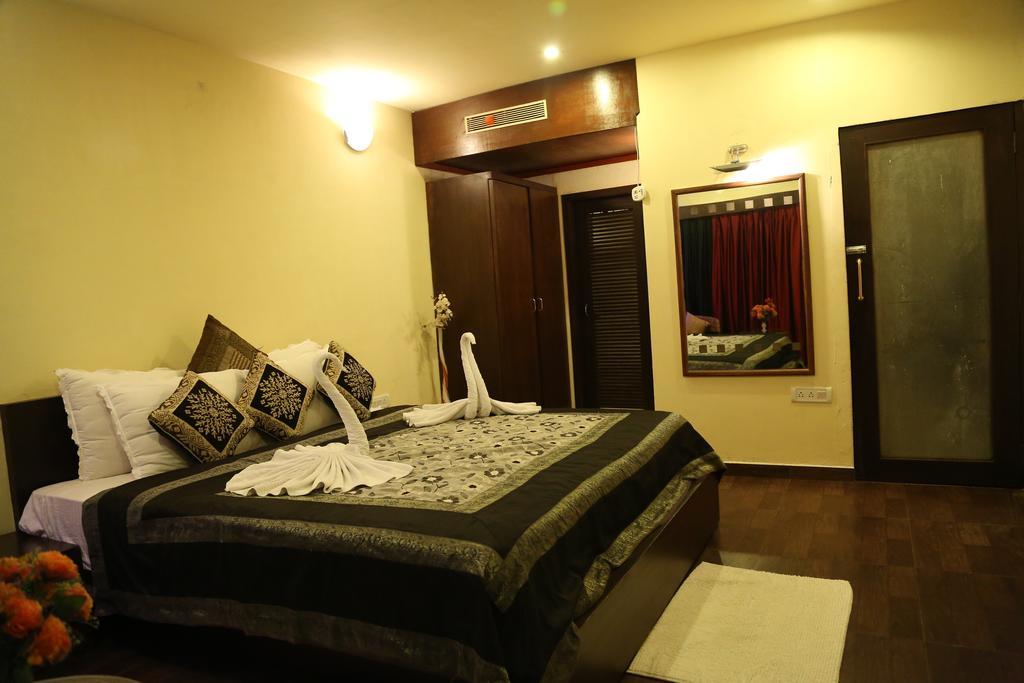 Meuse Jupiter Business And Luxury Hotel Nashik Zimmer foto